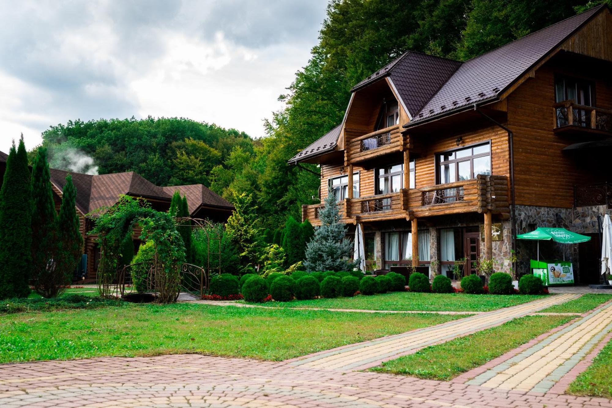 Oasis Karpat Hotel Polyana  Exterior photo