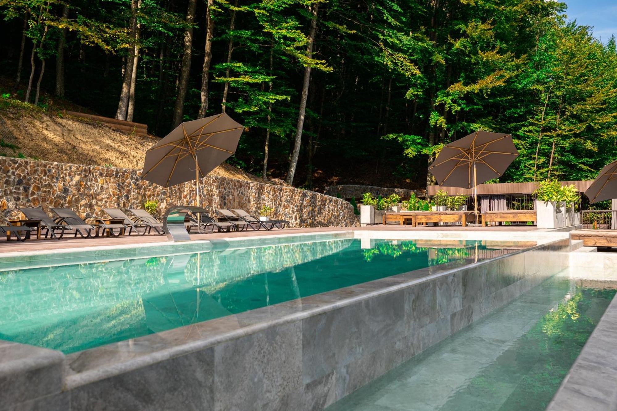 Oasis Karpat Hotel Polyana  Exterior photo